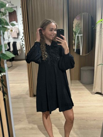 VITYRA DRESS BLACK