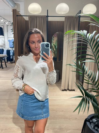 DANIA BLOUSE