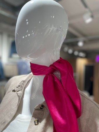 FUKSIA SATIN SCARF
