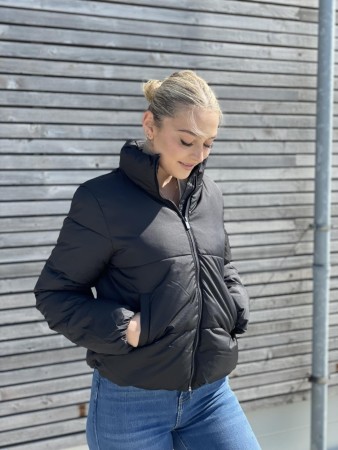 VITATE PUFFER JACKET 