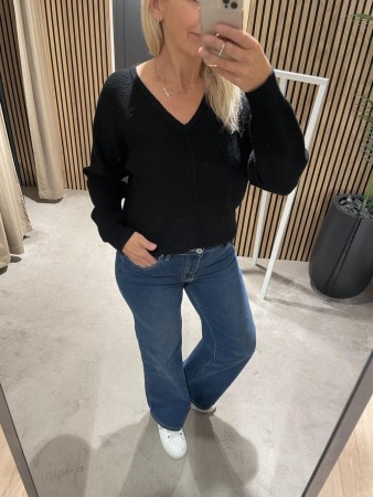 CLAURA V NECK 
