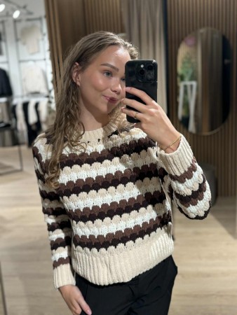 FQNEZZY GENSER BROWN