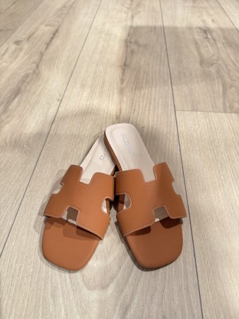 MAYA SANDALER COGNAC