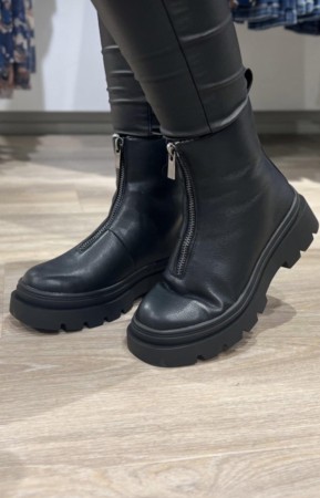 ATLANTA BOOTS BLACK