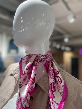 PINK FLOWER SCARF