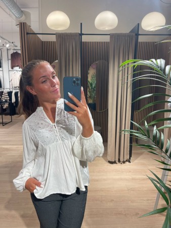 VITYRA BLUSE HVIT