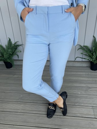 DANTA CROPPED LIGHT BLUE 